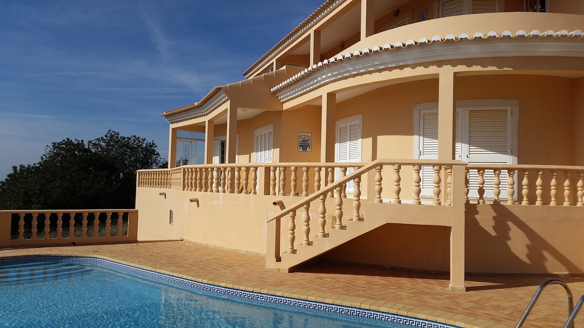 阿尔加维（ Algarve ）别墅，可欣赏壮丽的全景