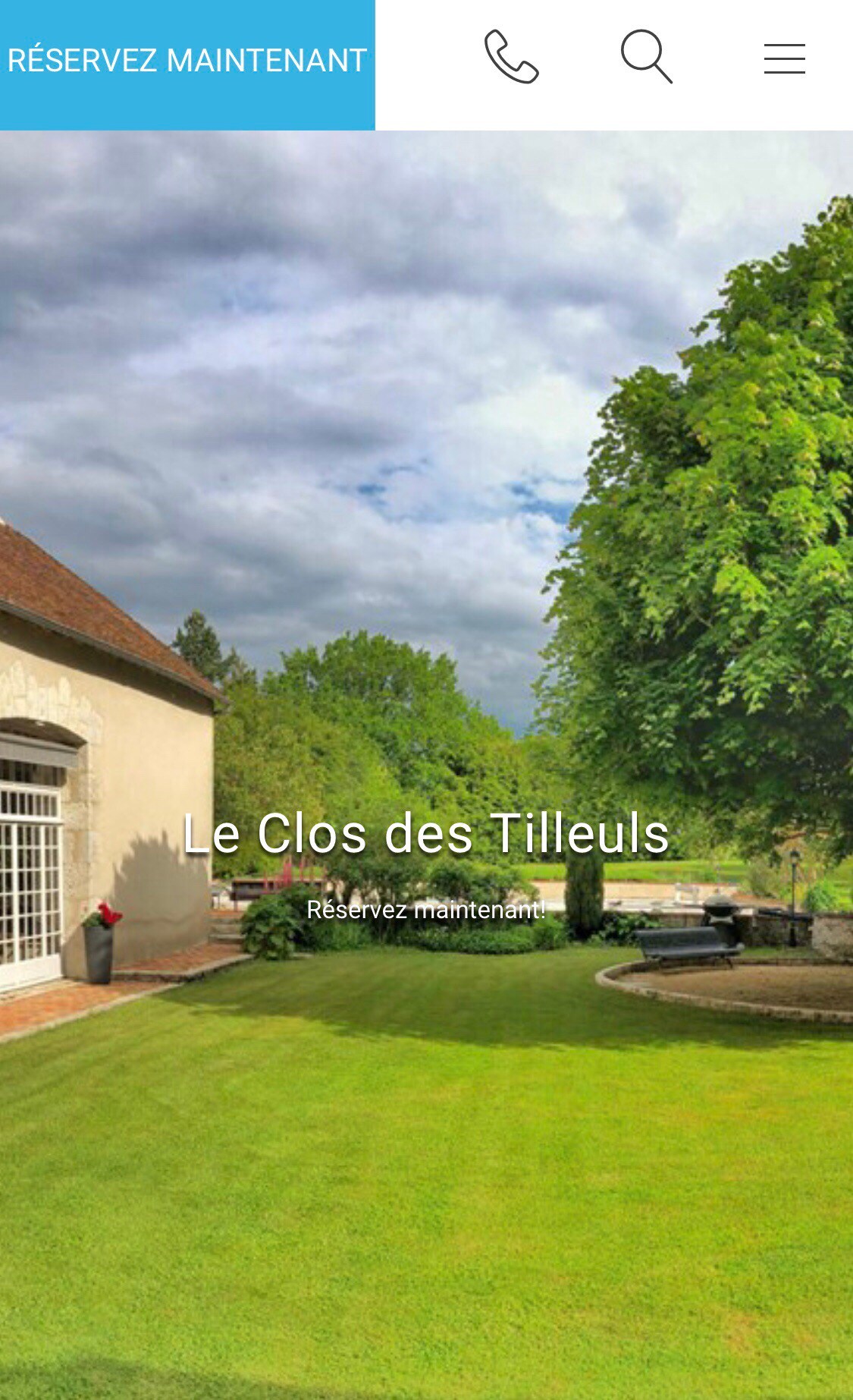在Chambord-www.leclosdestilleuls.com的门口