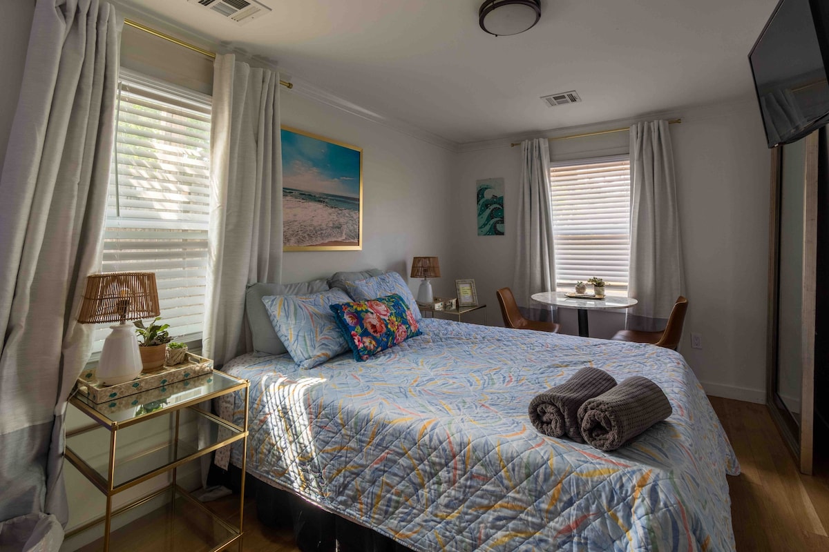 Bibi海滩氛围卧室附带浴室红岸