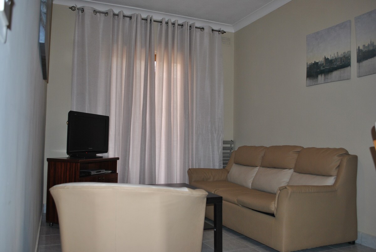 位于梅利哈中心的公寓，配备无线网络和空调。
