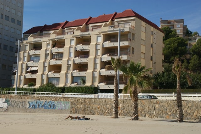 APARTAMENTO LAS ROCAS  EN PRIMERA  LINEA DE PLAYA