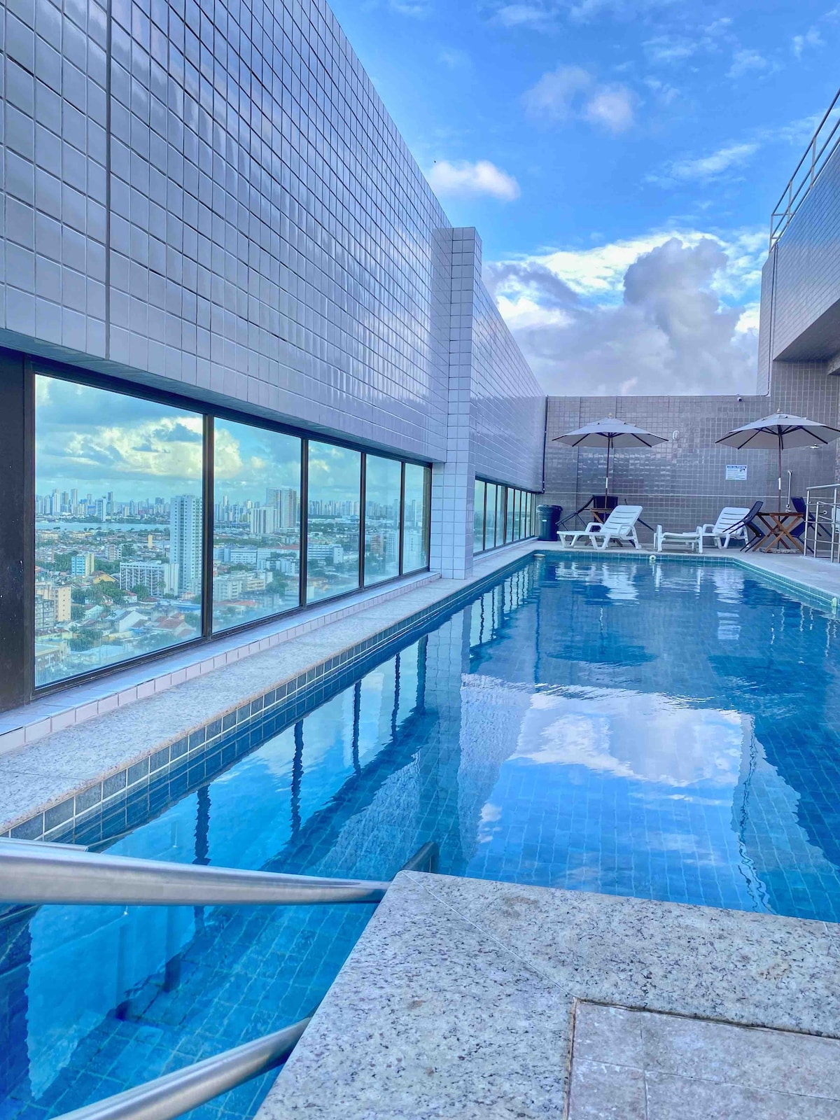 Stunning View + 8th Floor + Bright + Pool