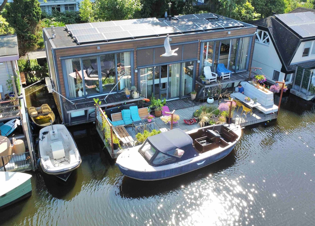 现代时尚别墅：我的阿姆斯特丹船屋