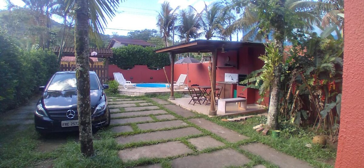 Casa 5 pessoas c/ 2 suites, piscina em Boiçucanga
