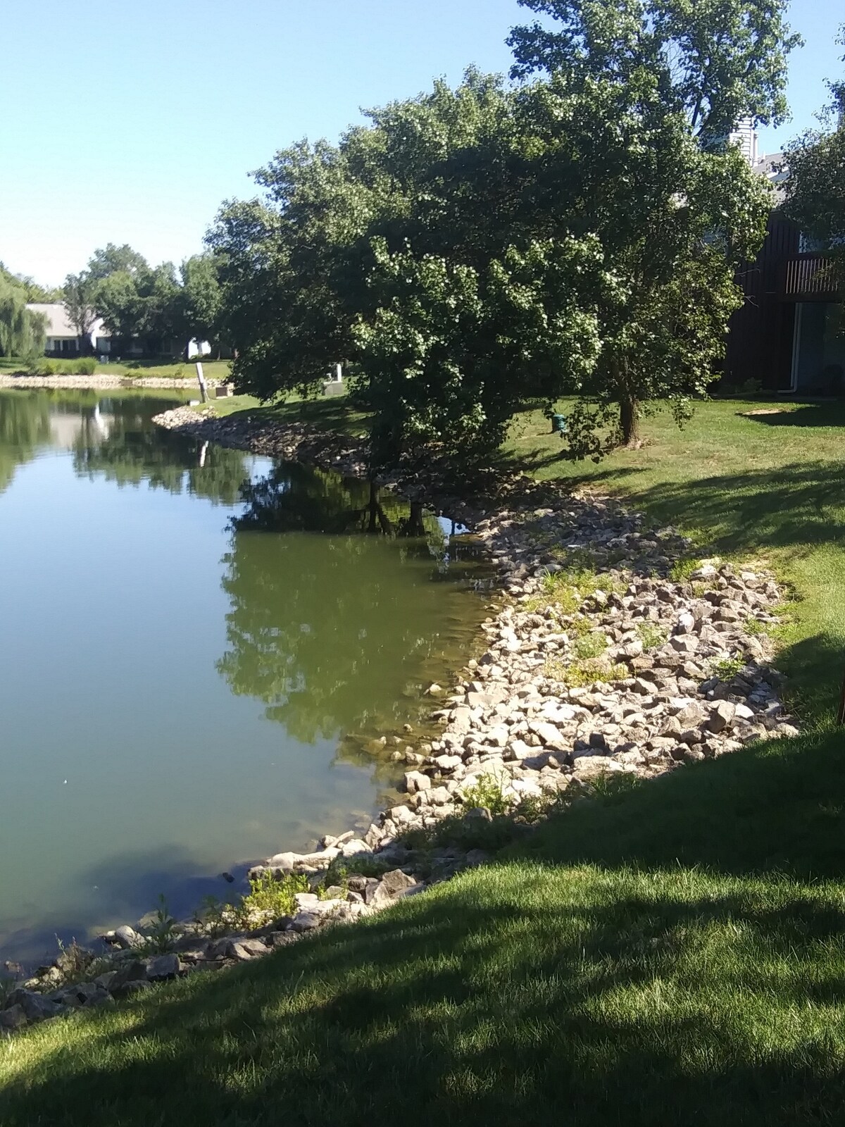 condo on sandpiper lake, close to bsu and hospital