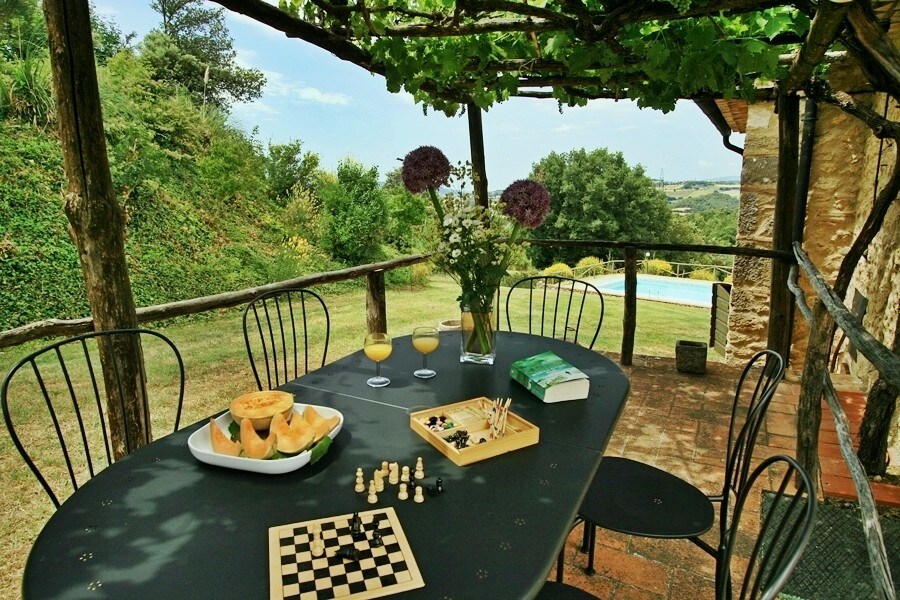 Lovely cottage with stunning view in Tuscany