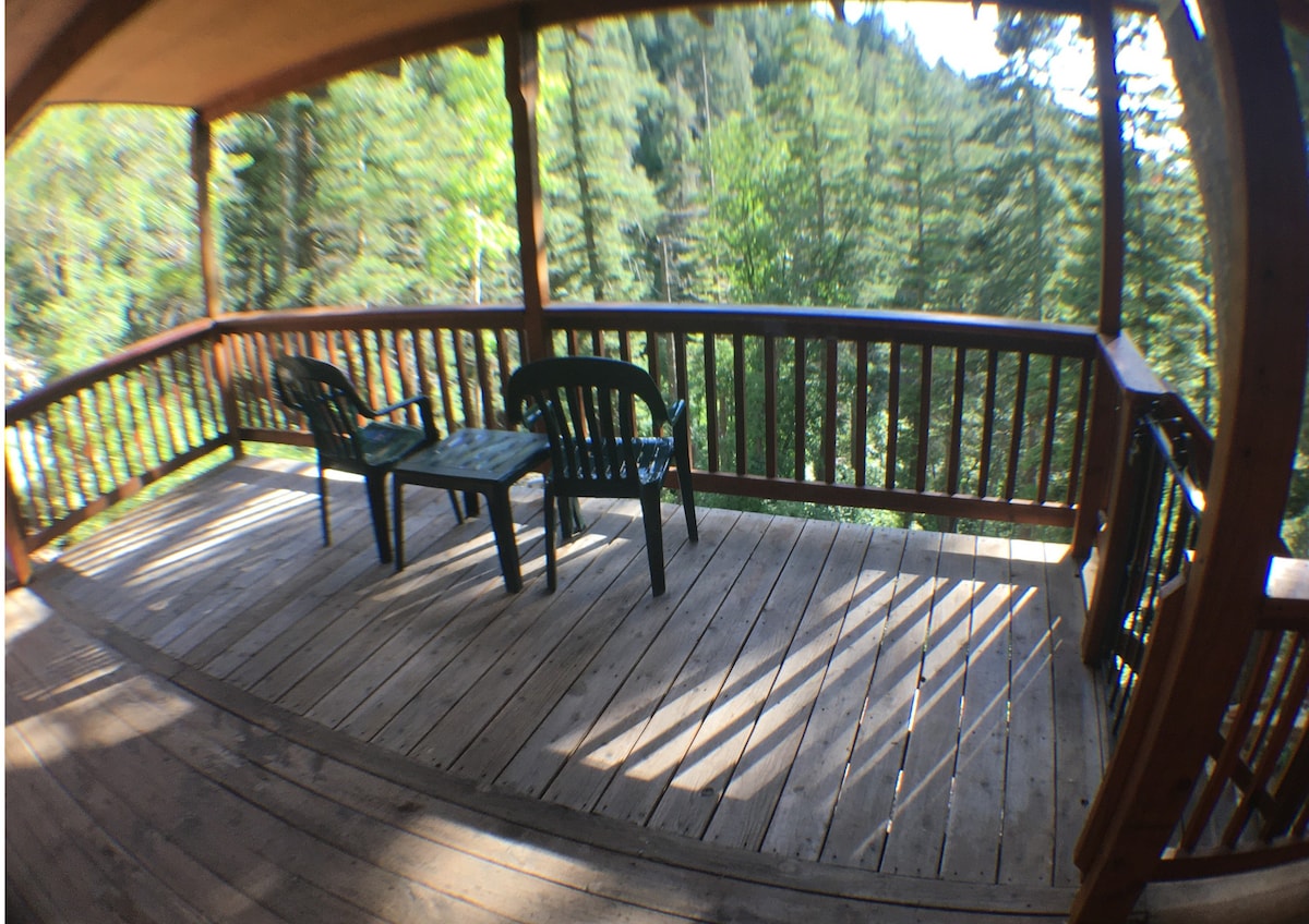 Bonnie 's Trestle Cabin, Historic Railroad Property