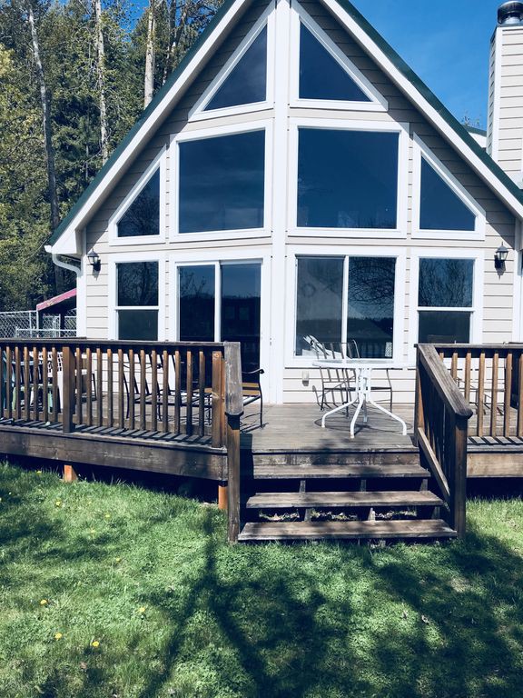 Valley Wa, Waitts Lake Vacation Rental LLC