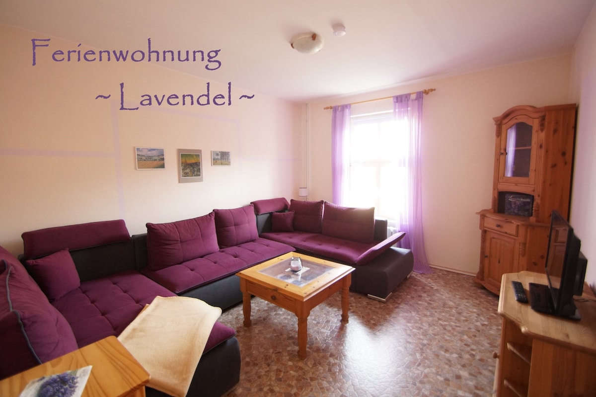 Ferienwohnung "Lavendel" im EG auf Gutshof