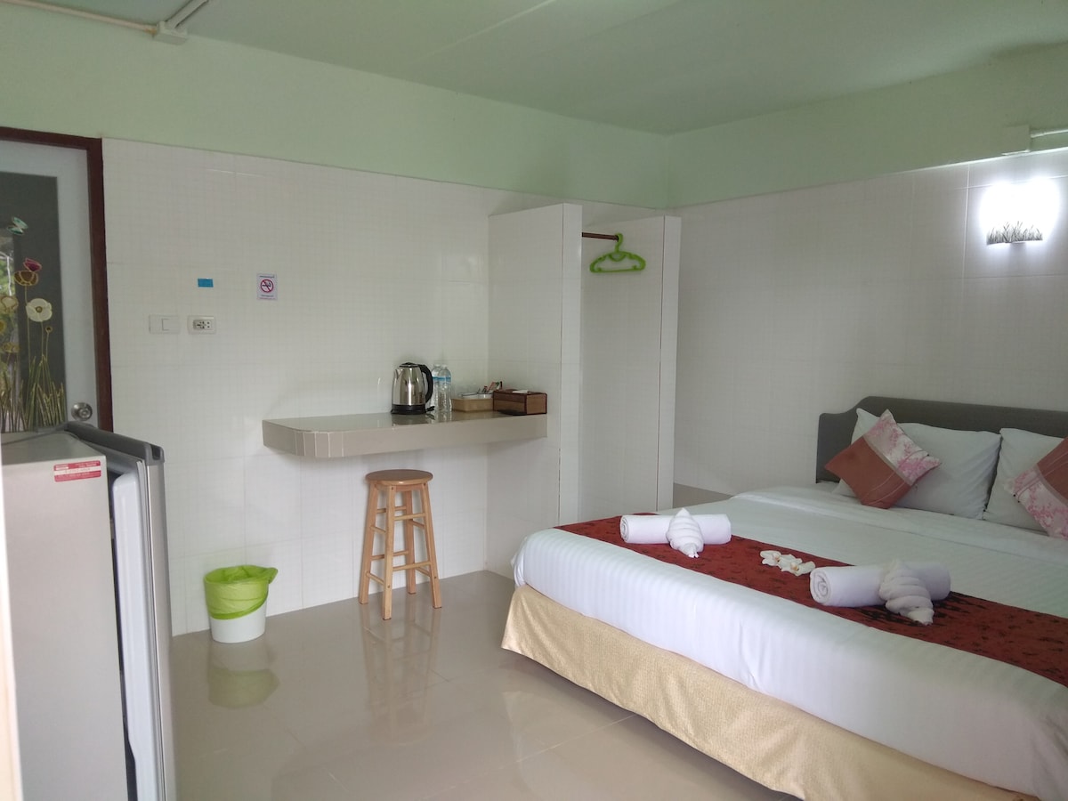 Cozy Room close to Yatch Heven by Chamil House