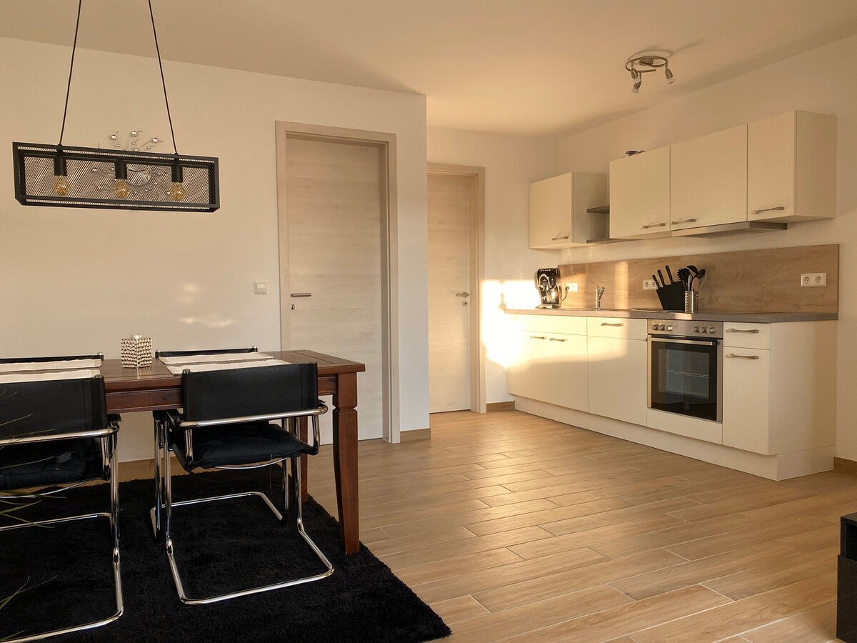 Schönes helles 2,5 Zimmer Apartment