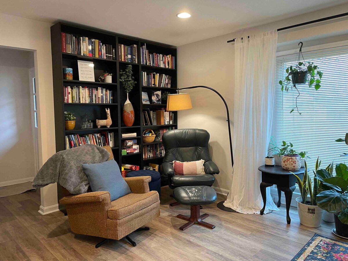 Cozy, modern 4-bedroom perfect for the Derby!