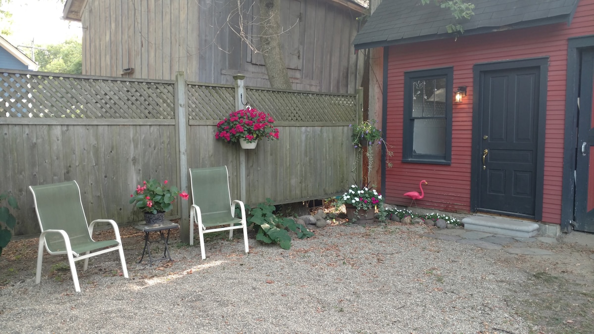 The Caboose Carriage House Loft