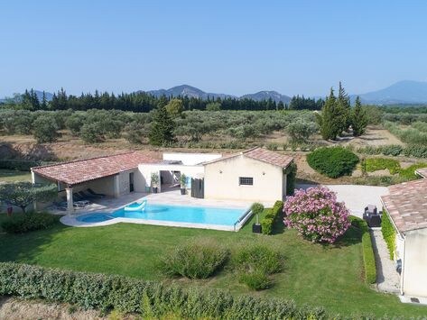 Maison piscine chauffée jacuzzi 10 personnes