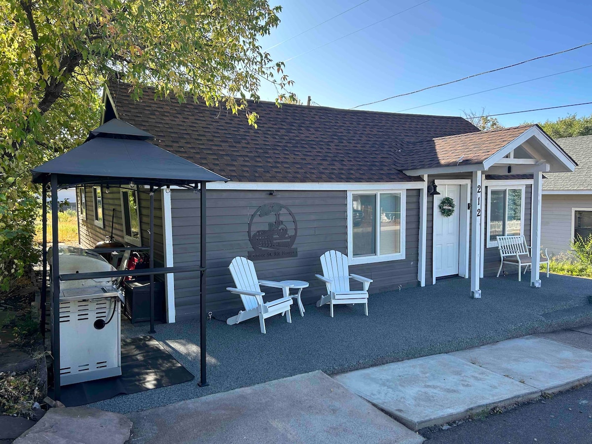 *Remodeled* Taber Street Railroad House