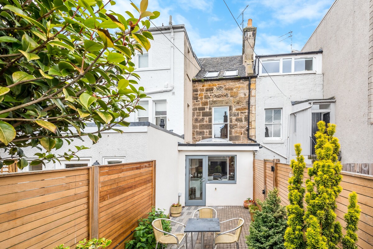 St. Andrews Luxury Townhouse - mins to Old Course