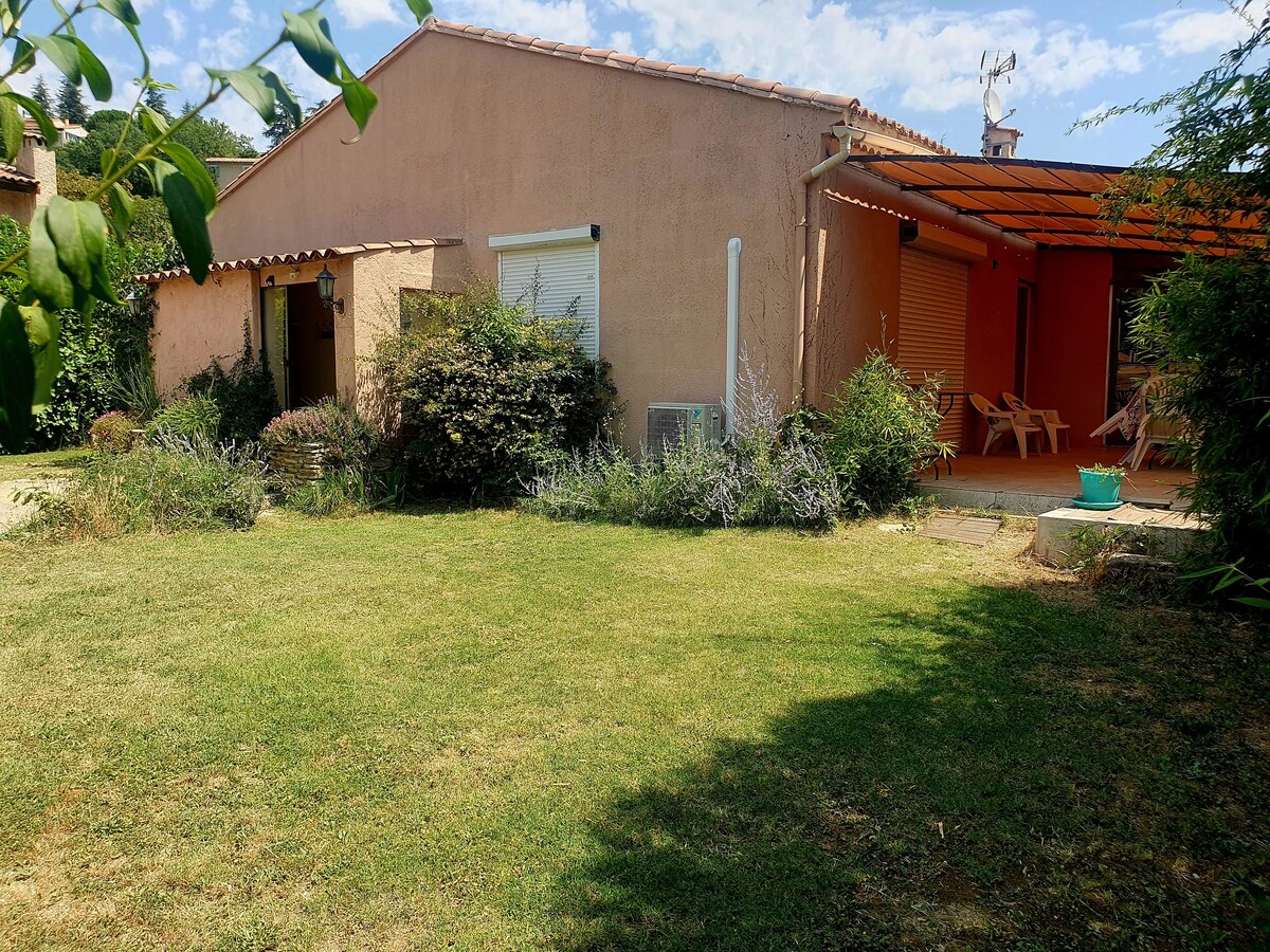 Villa dans le Luberon avec piscine privée 7 pers.