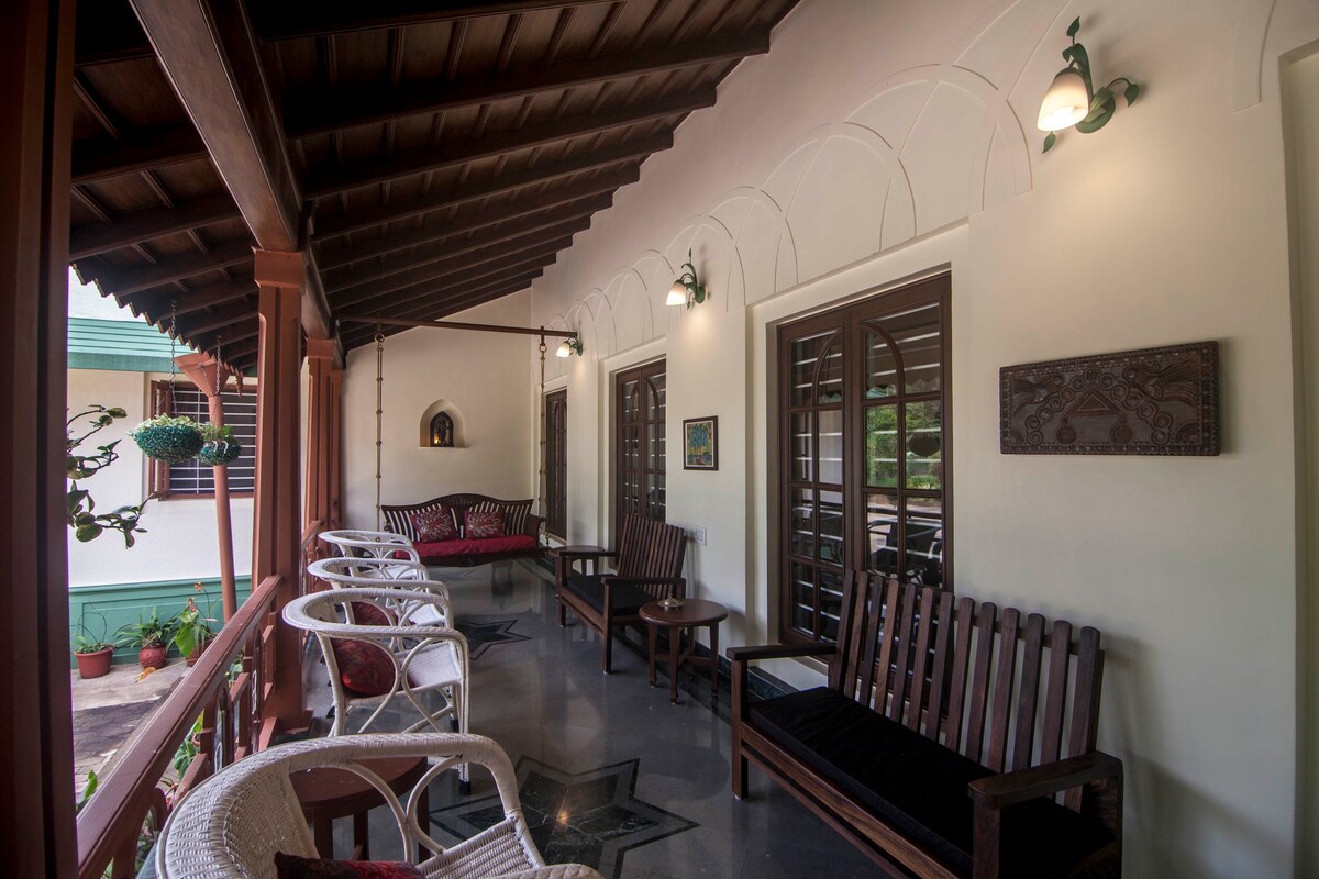 Siddhanta Manor Premium Homestay