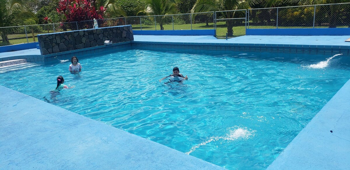 Hermoso camping Ecológico con piscina