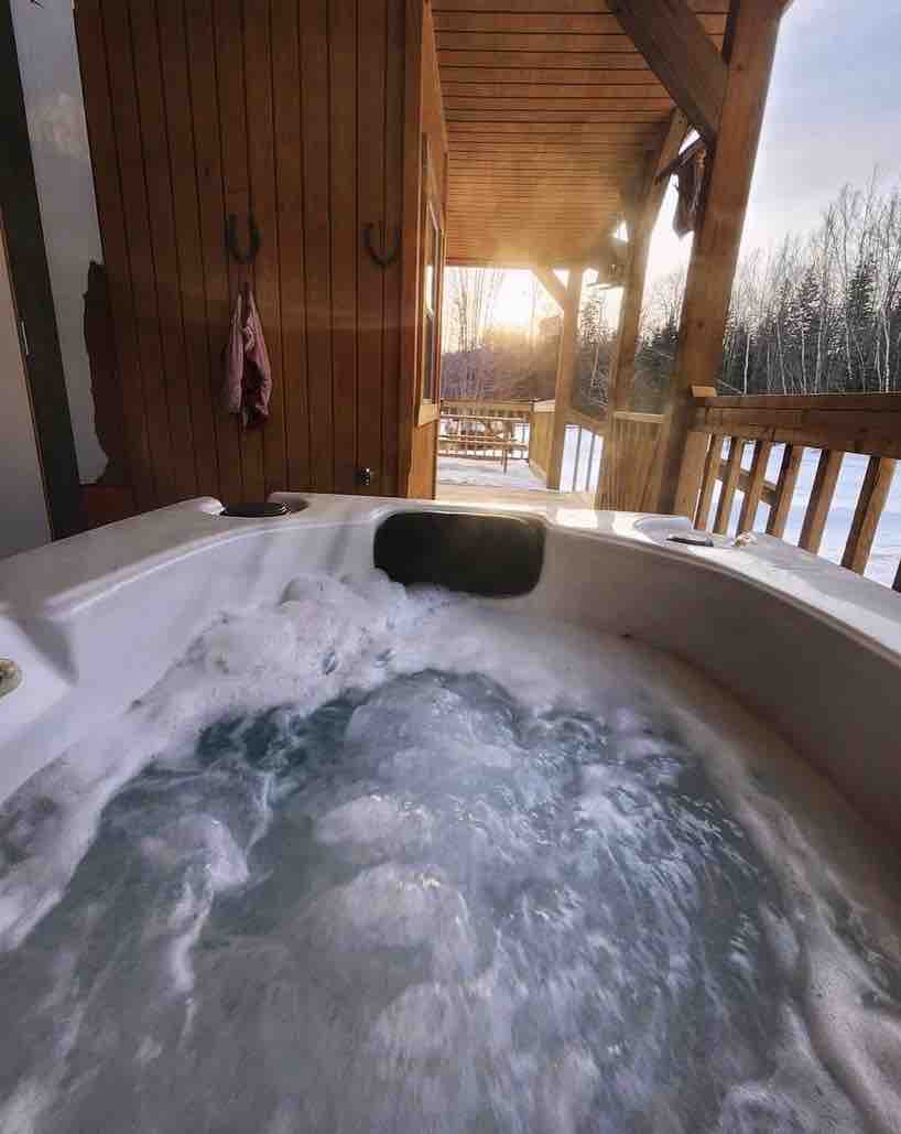 Free Range Country Cabin | Hot Tub