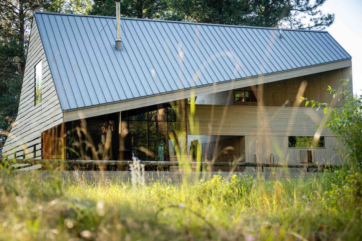 * *蒙大拿州建筑漫威： Skwala小屋小屋* *