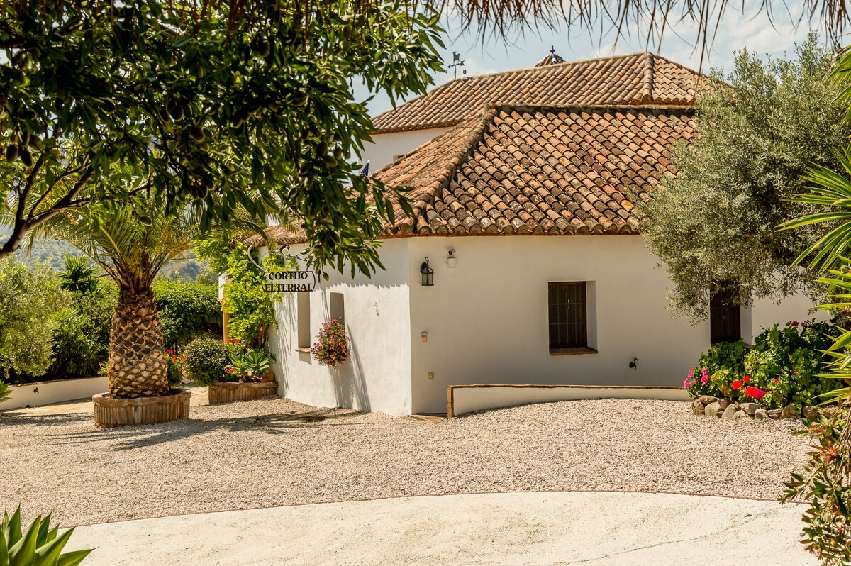 Unique Cortijo, Secluded Private Pool and Gardens