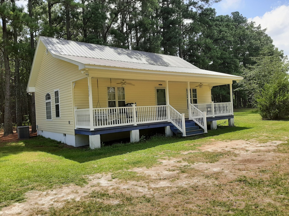 The Cottage at White Winds Farm