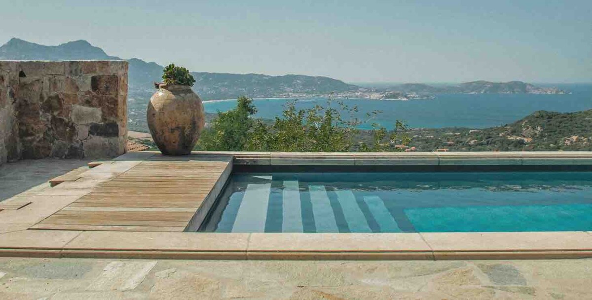 Grande maison de vacances à  Lumio en Corse