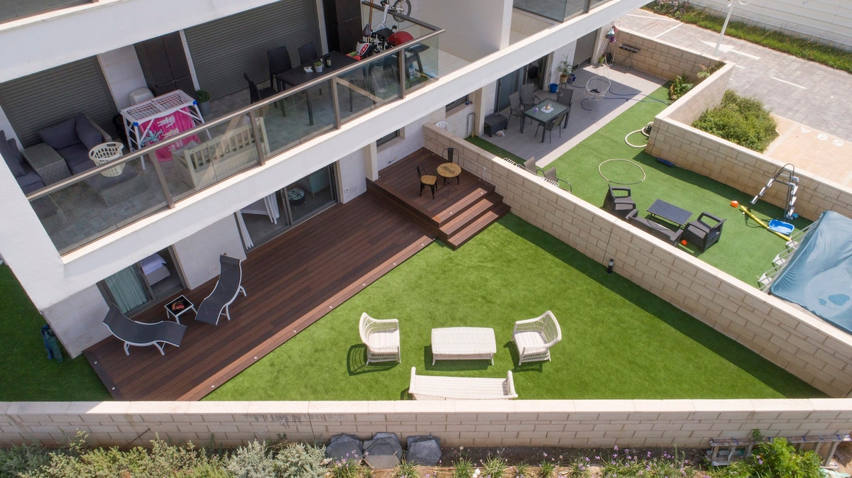 Beachfront Garden Apartment Next to Achziv Beach