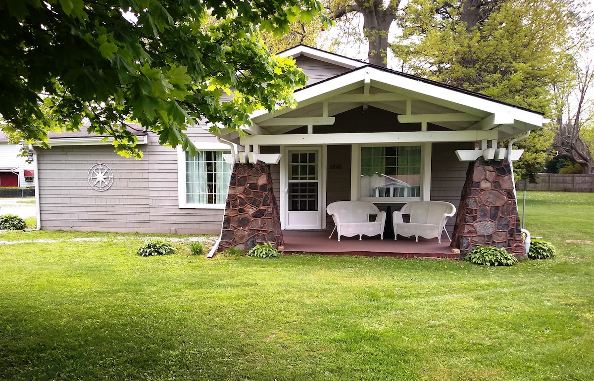 Stone Pillar Cottage Historic Madison-on-the-Lake