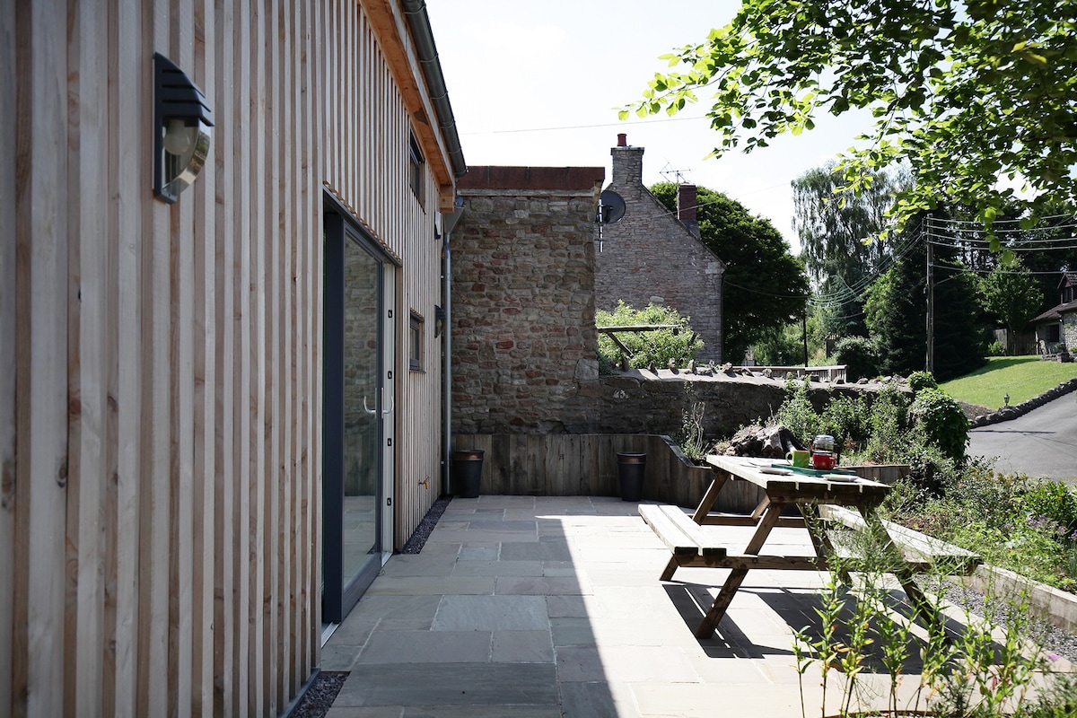 The Pole Barn -Stunning, High Spec Barn Conversion