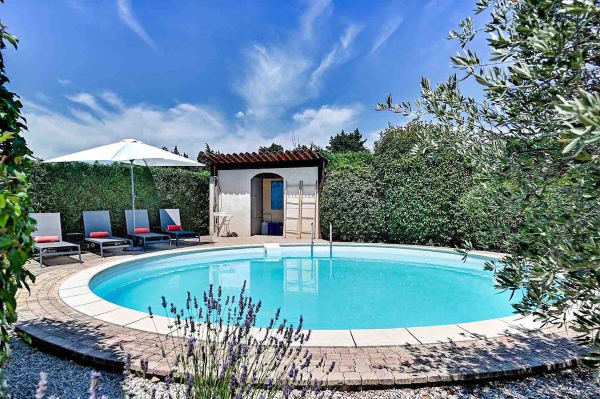 Beautiful Provençal
Mas with Pool „Lila“