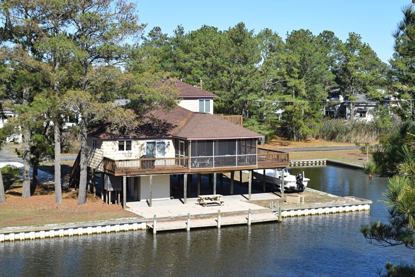 Dockside Dreams-Canal front on Oyster Bay