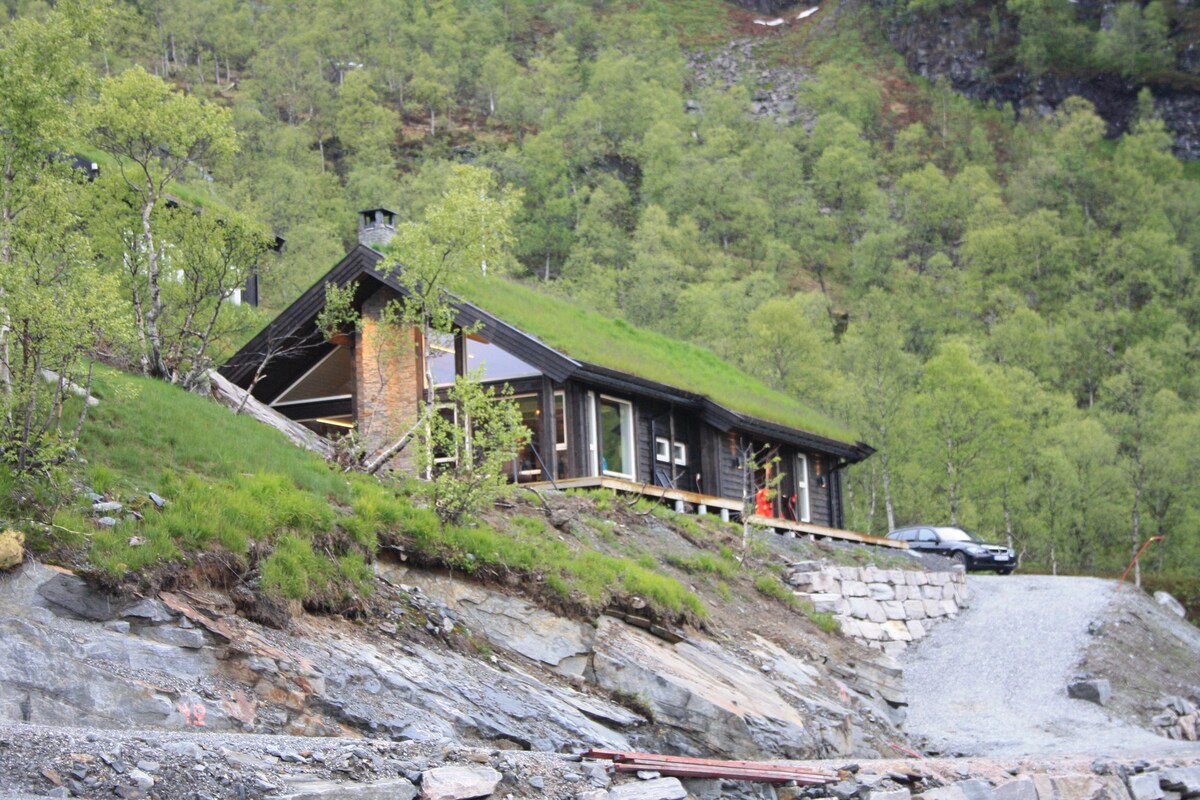 诺海姆松德/哈丹吉峡湾附近的艾凯达伦小屋