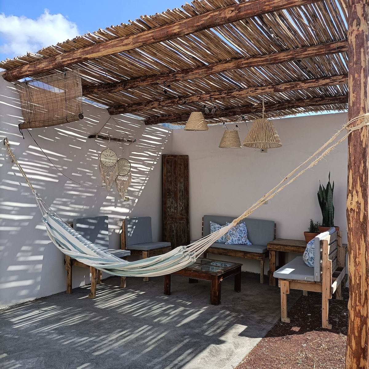 Casa Santa Fe.
Pequeña casa para disfrutar en familia con una agradable vista al cerro del Muerto