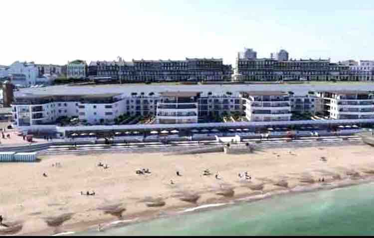 Lookout, Ramsgate. By the Beach/Private Parking