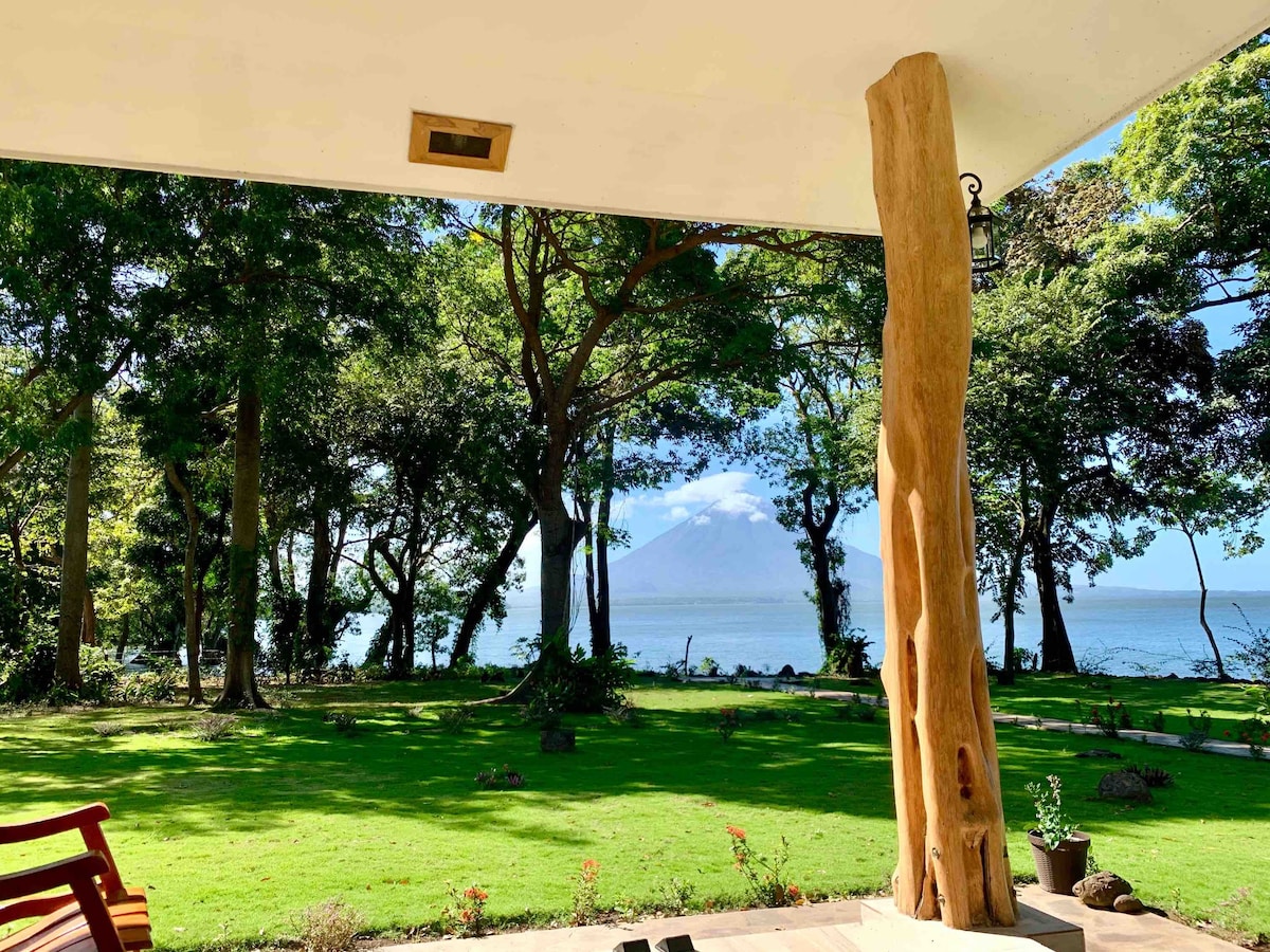 Casa Del Lago ，奢华美丽的湖滨房源！
