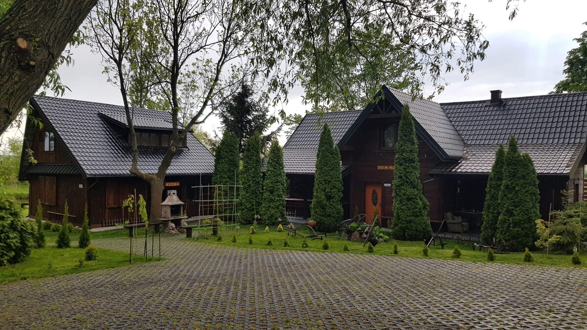 Kunjnia Sobieszyn -带桑拿的乡村住宅。
