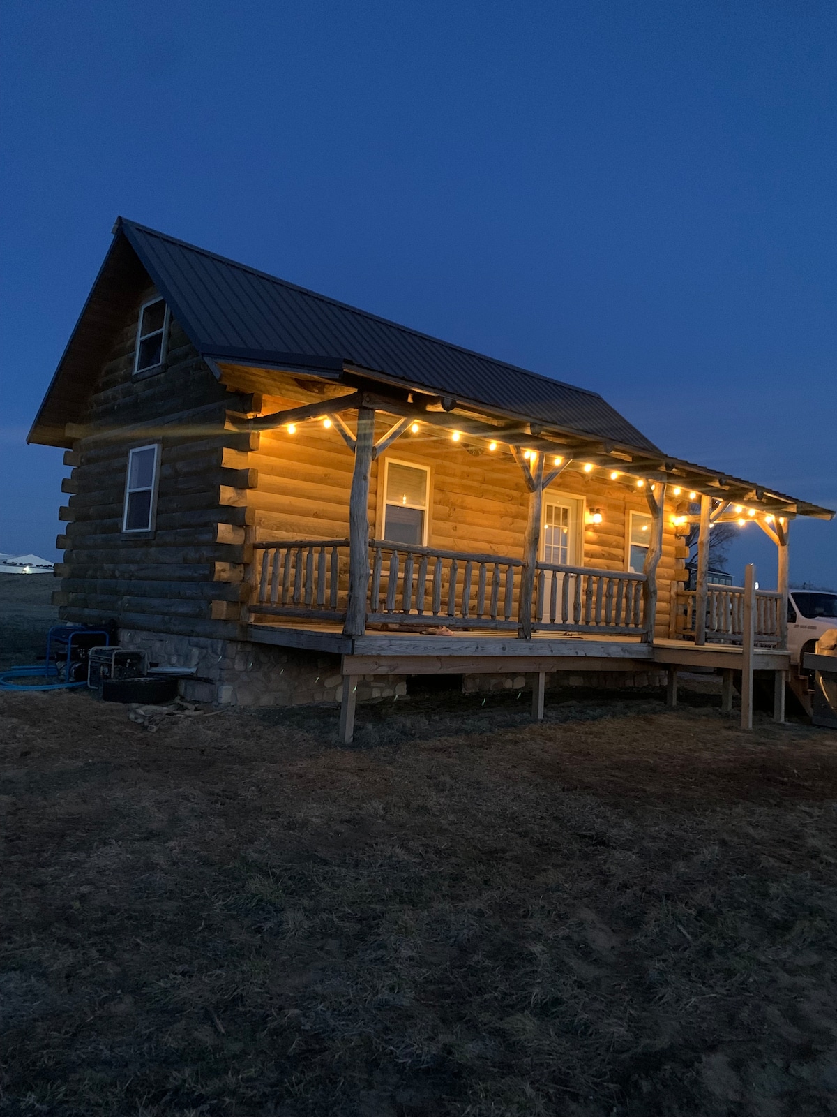 Cozy Country Cabin