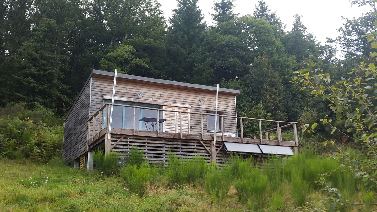 Petite chambre  dans la maison en bois (1 pers)