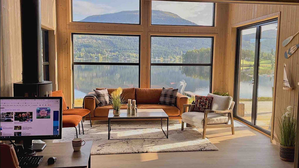 Lakefront Villa - Modern cabin near ski center