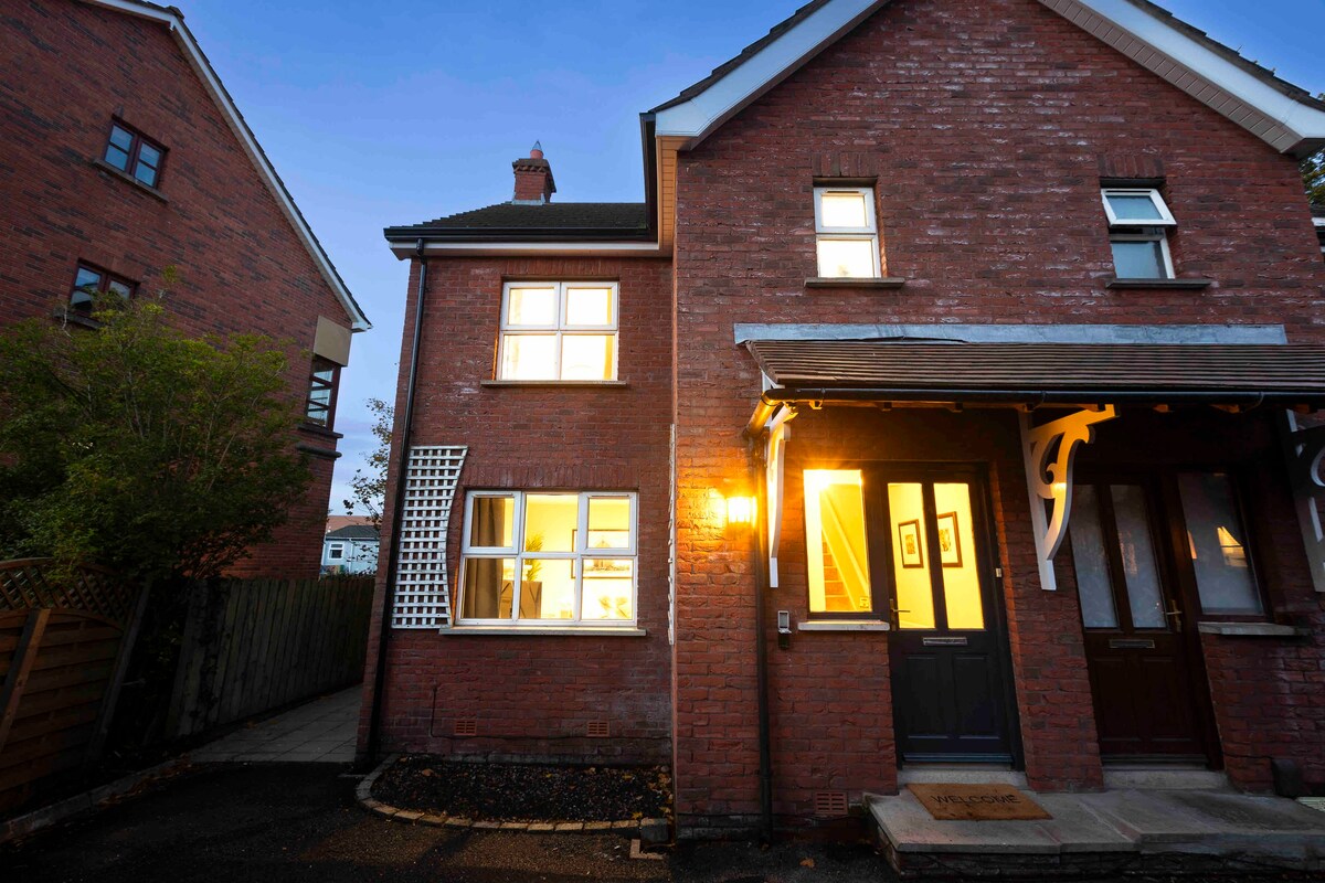 The Annadale - Luxury 3 Bd (Gold Short Term Stays)