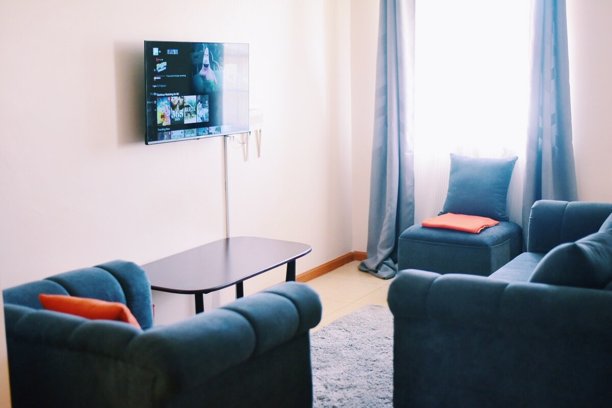 KayKay Homes-3 bedroom apartment (w/Netflix&Wifi)