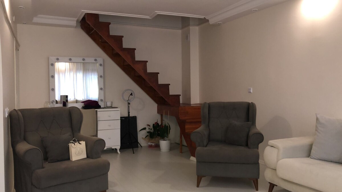 sitede özel teraslı banyolu full kat (entire flat)