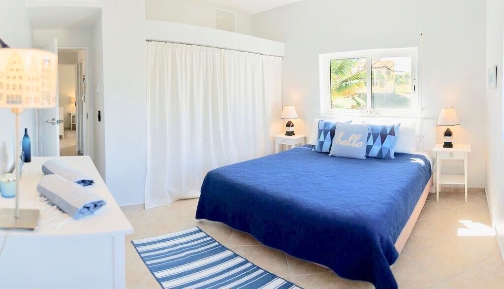 The Coastal Condo: Beautiful Luxury 3 Bed 2.5 bath