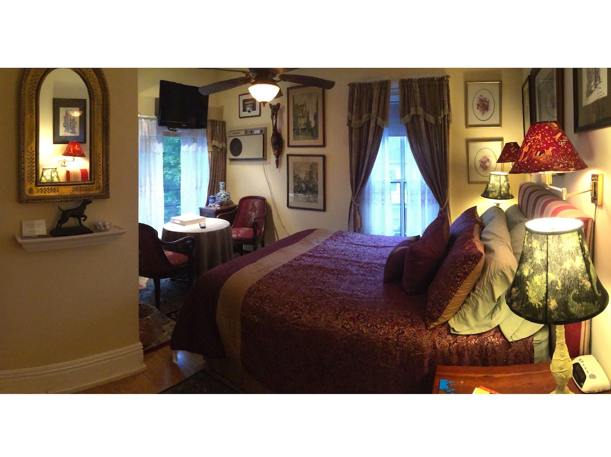 Village Green B&B • Brook Room