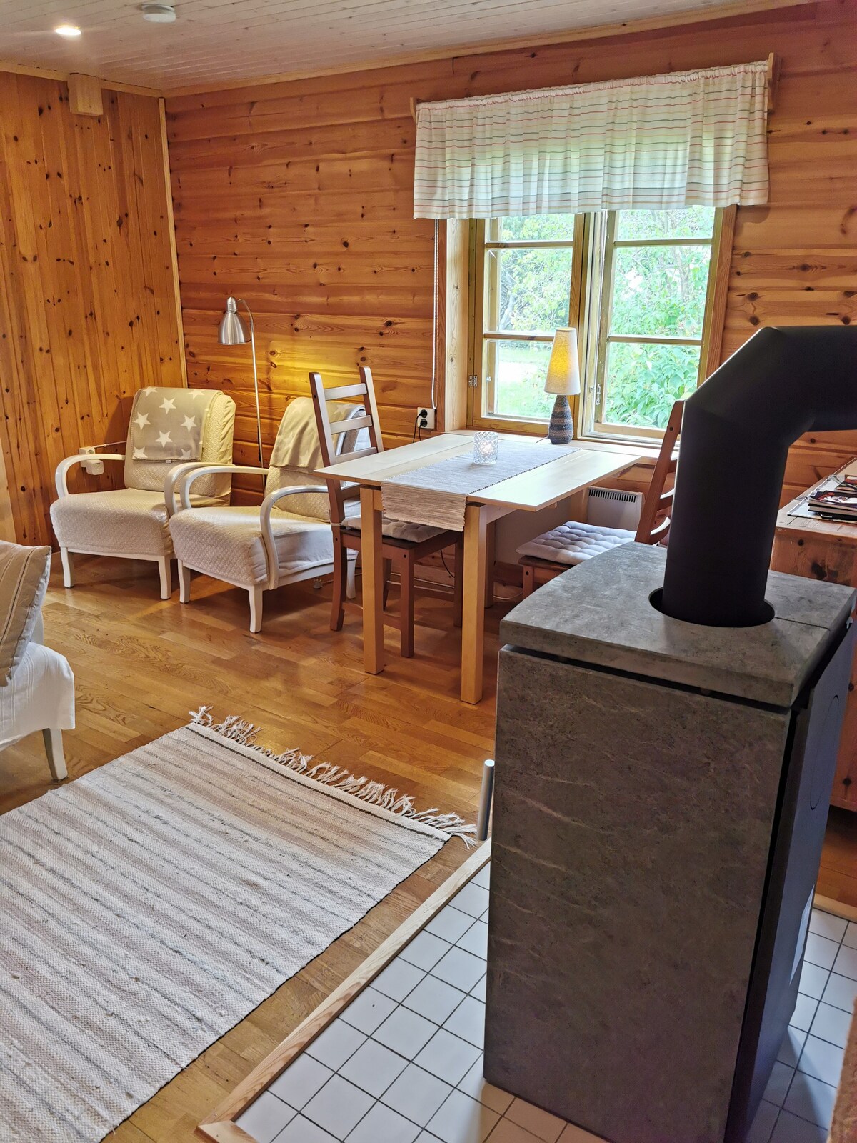 Ireneborg, cozy wooden cottage with sauna