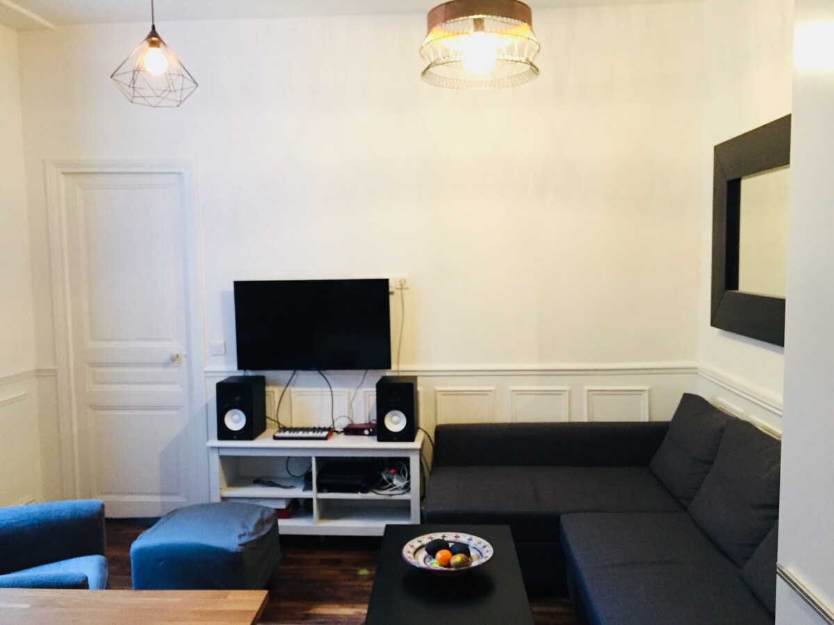 巴黎全新设计的舒适公寓