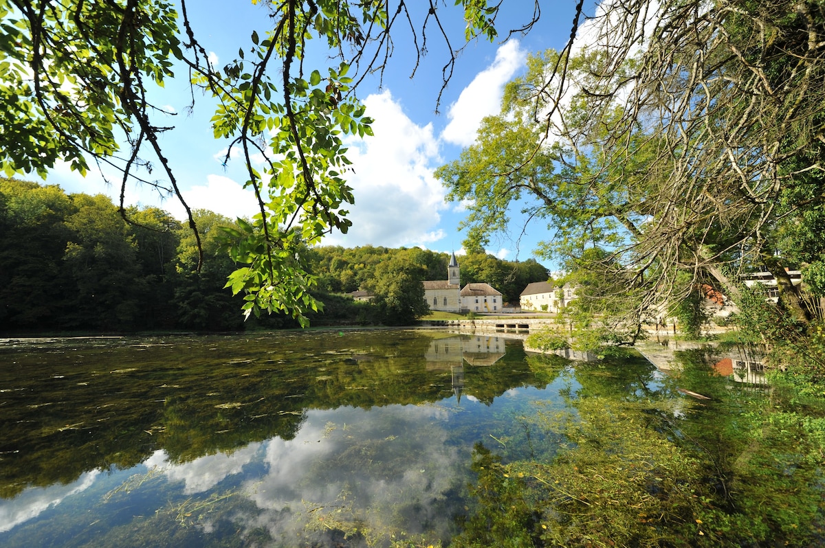 La Gentilhommière des eaux bleues