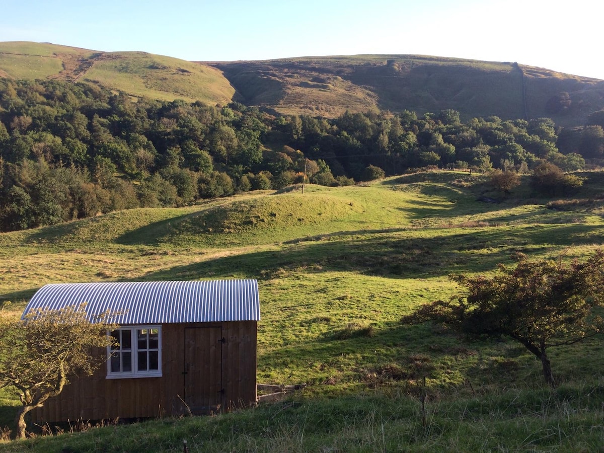 Pennine Rustic Shepherd Hut （完全孤立）